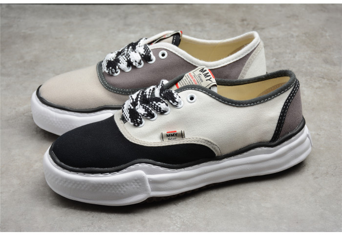 MIHARA YASUHIRO Black WHITE AO2FW707