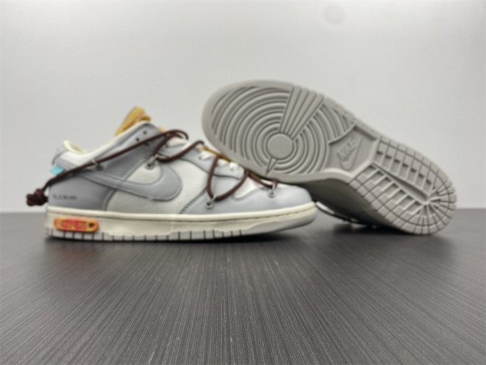 NIKE DUNK LOW OFF-WHITE