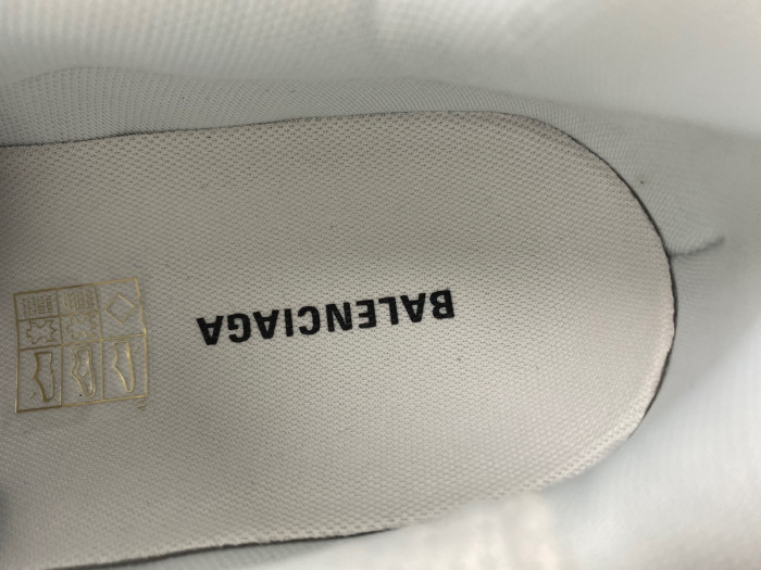 Ba*len*cia*ga runner 677403 w3rh5 0308