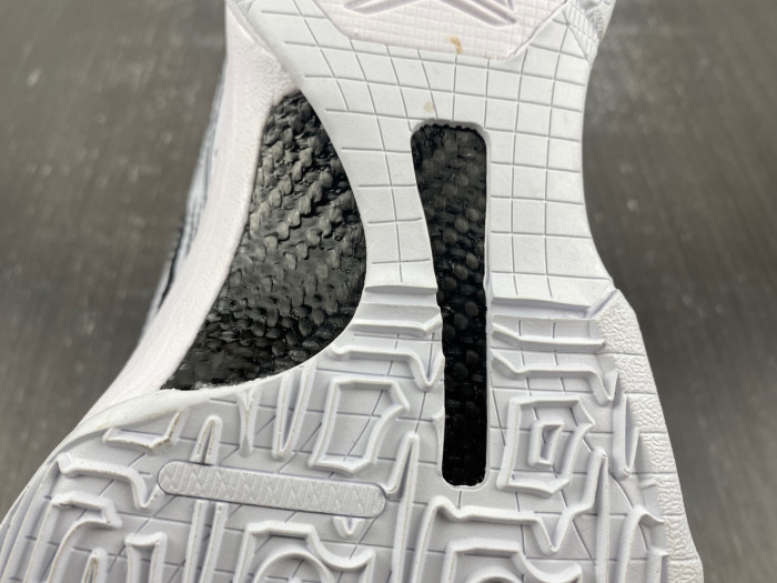 NIKE KOBE v 5 protro DB4796-004