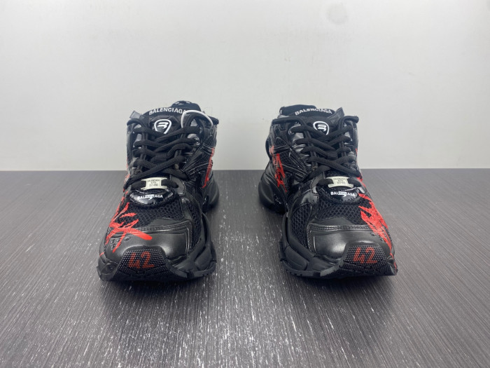 Ba*len*cia*ga runner black and red characters 677402 w3rb1 0102