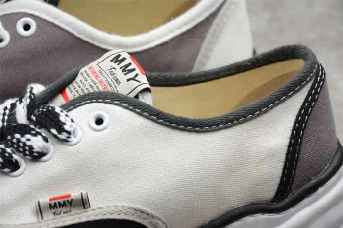 MIHARA YASUHIRO Black WHITE AO2FW707