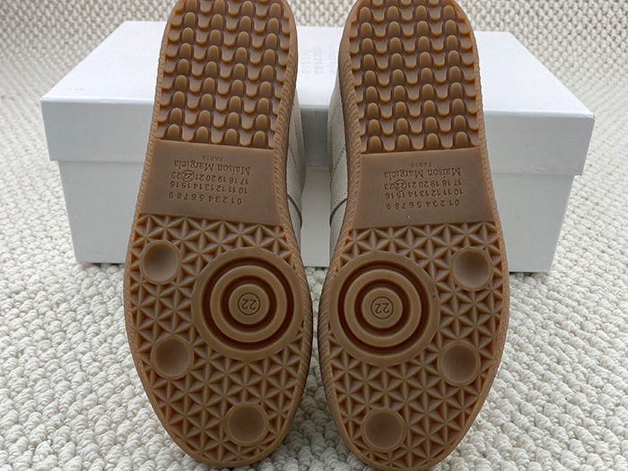 ma*s*n Ma*i*la calfskin sneakers