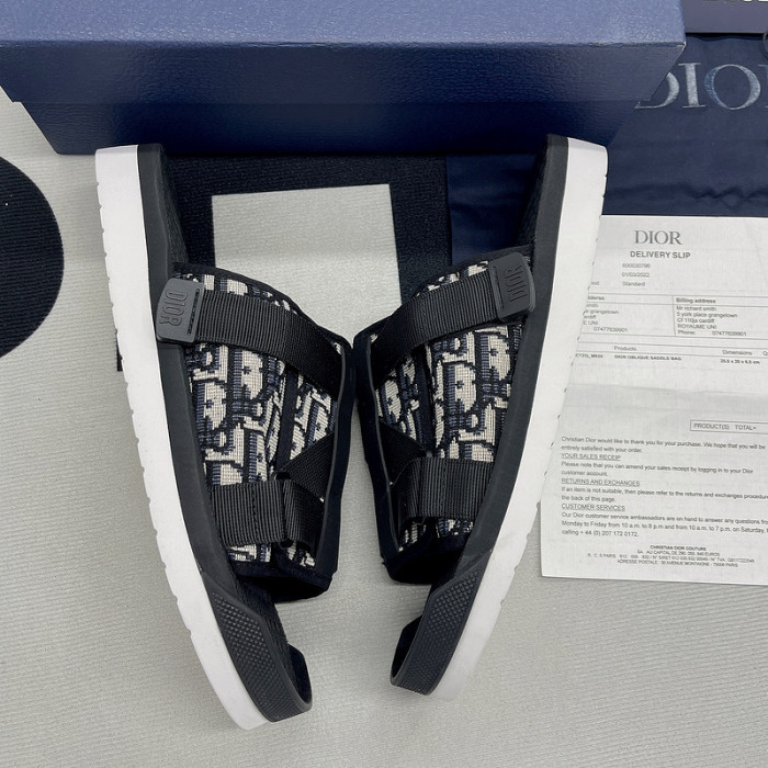 D*or alpha oblique black slide